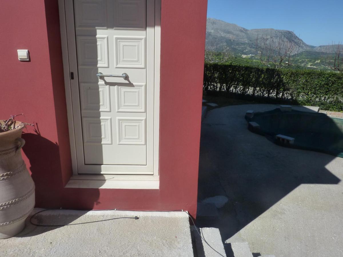 Entire Independent Maisonette Near Heraklion Pottery Classes Petrokefalo Exterior foto